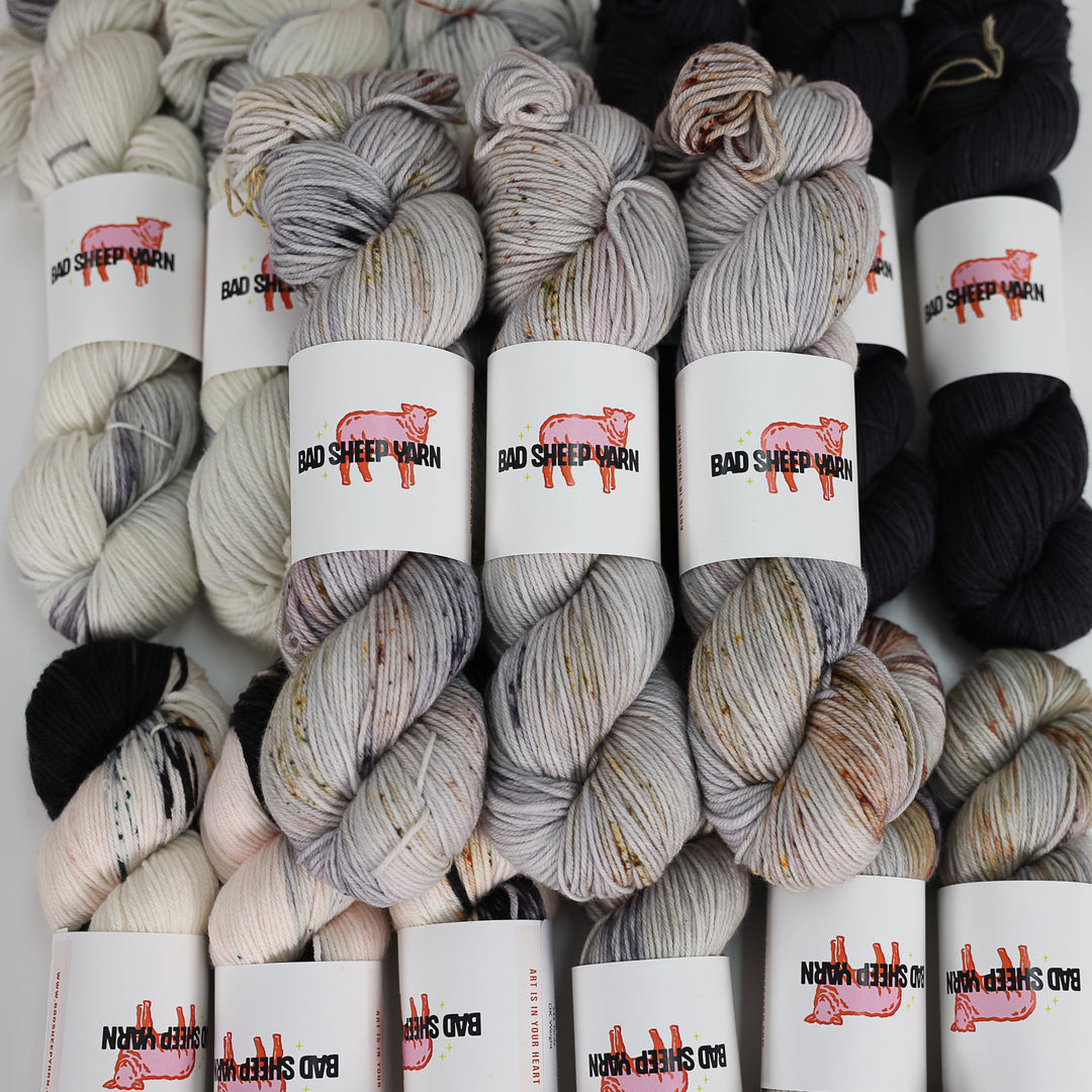 Samsies - Grey & Black