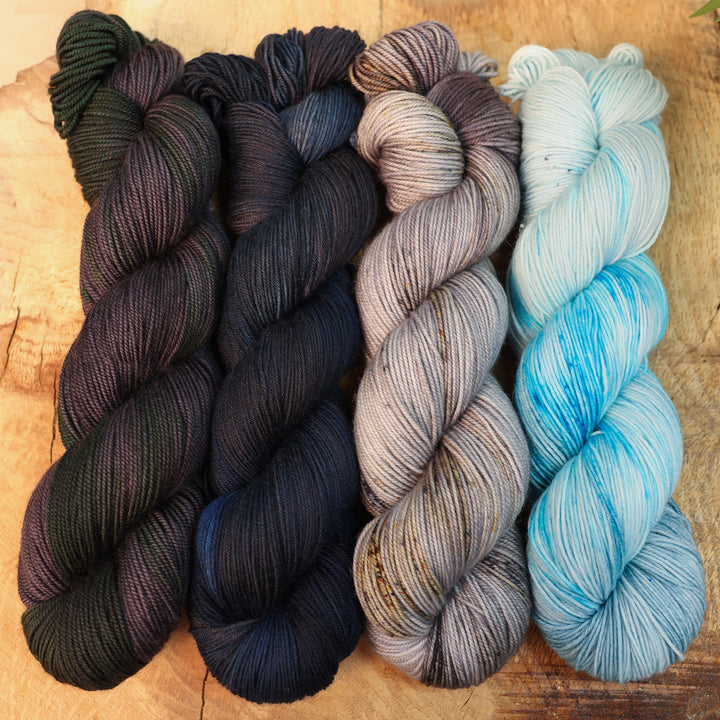 Voidbane Cowl & Mitts Crochet Kit