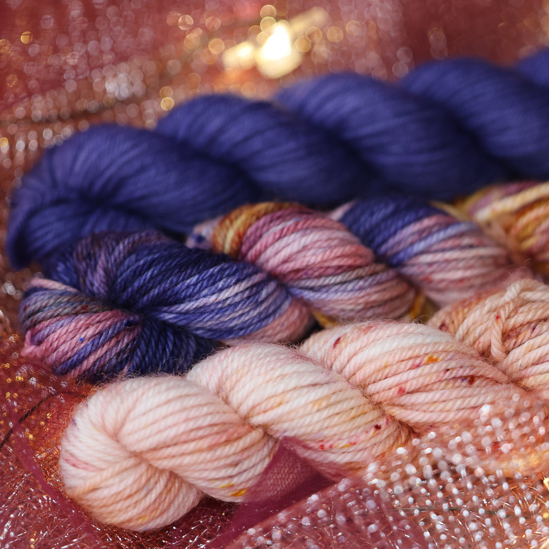 Clara Bulky Weight – 100% Superwash Merino Hand Dyed Yarn 106