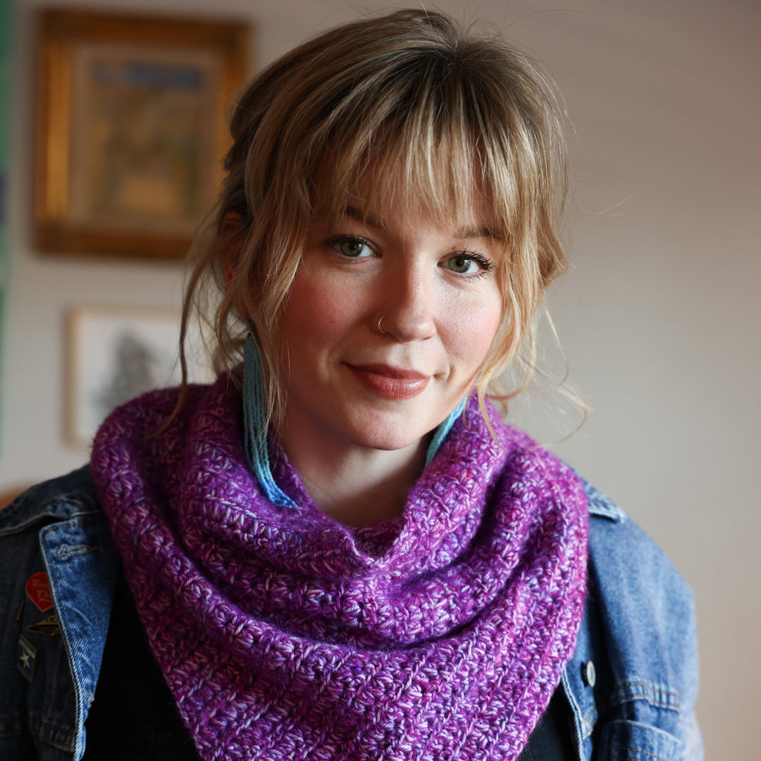 Grainline Bias Cowl Crochet Pattern and Yarn Kit