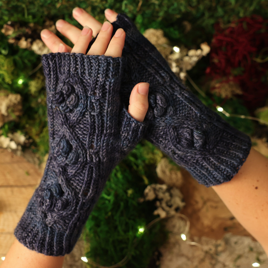 Daffodils In Sunshine Mitts Knit Pattern