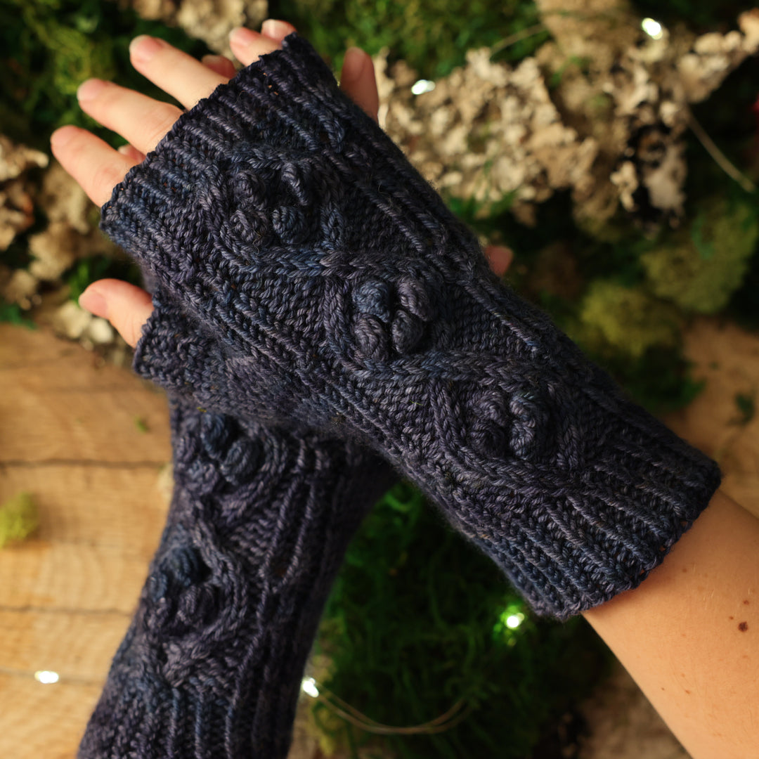 Daffodils In Sunshine Mitts Knit Pattern