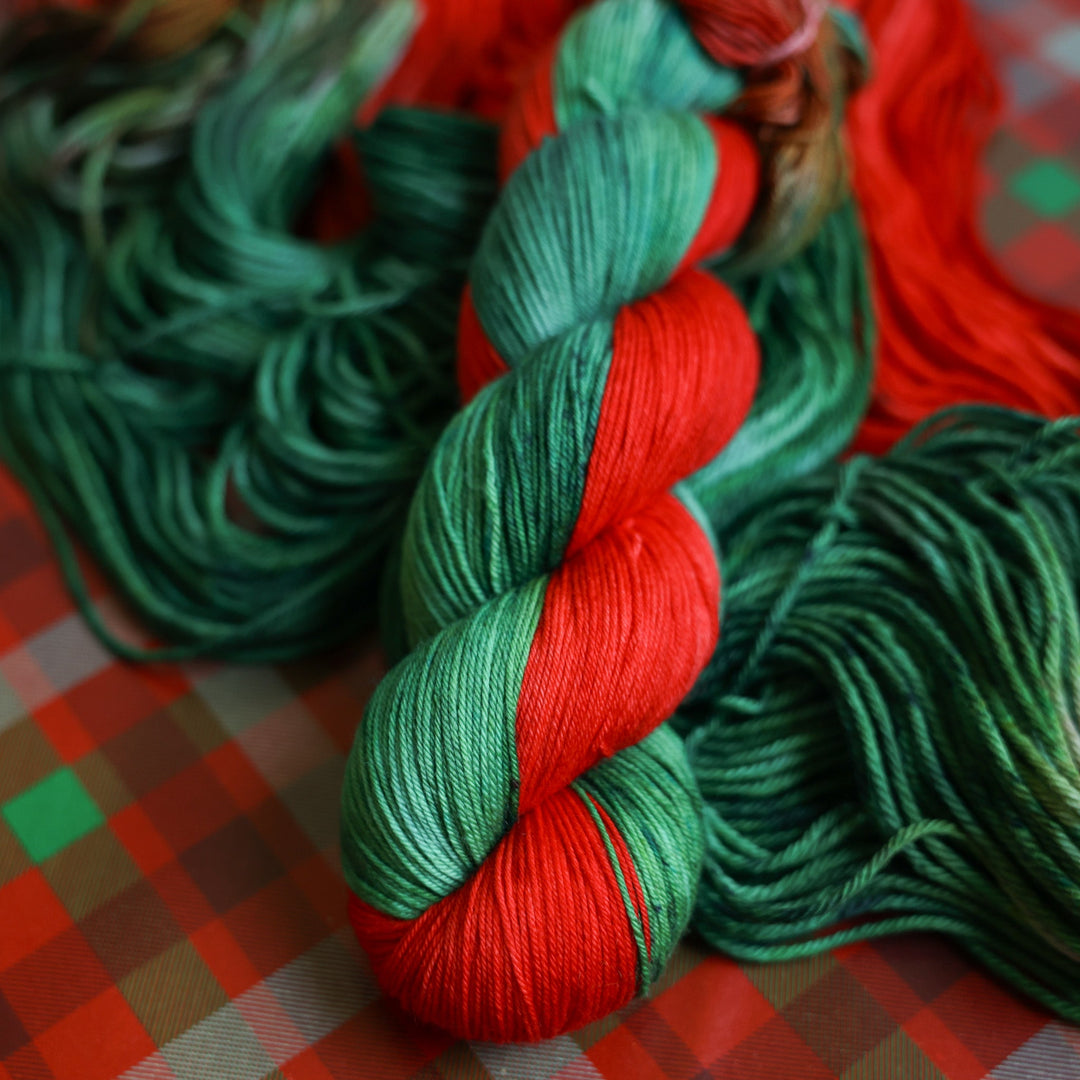🎁 Holiday Hoopla (100% off)
