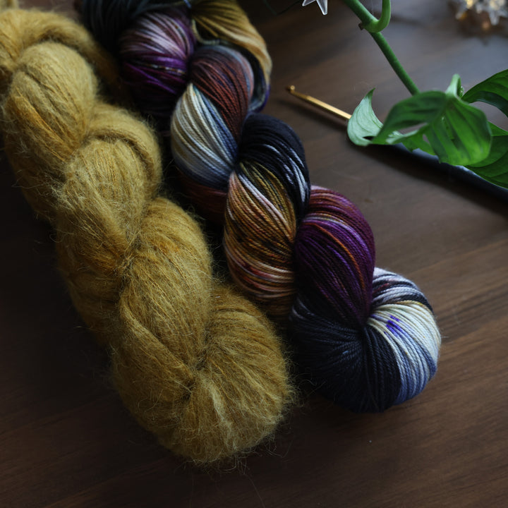 Grainline Bias Cowl Crochet Pattern and Yarn Kit